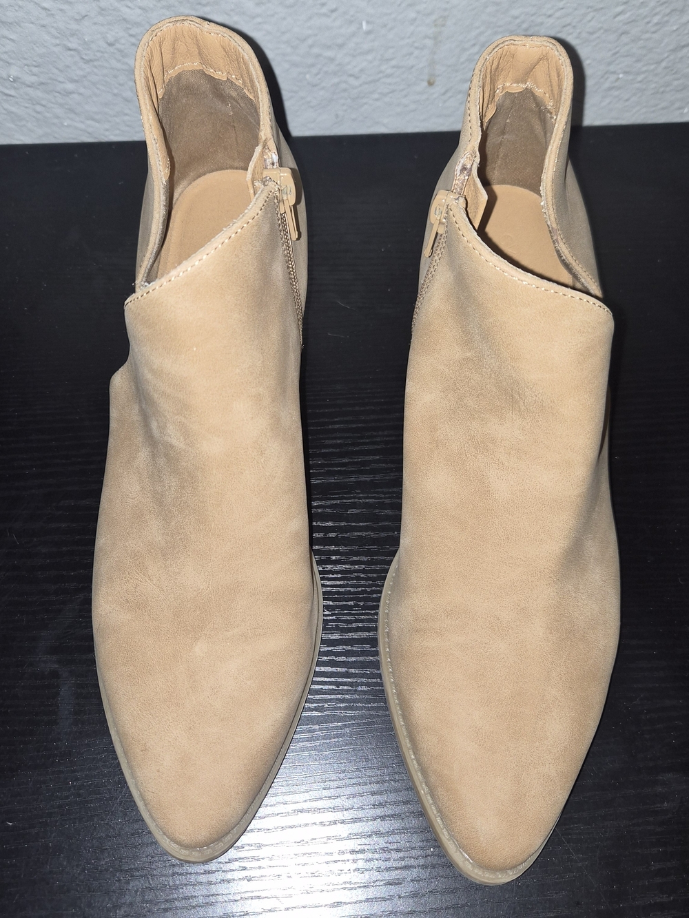 Cynthia Rowley Tan Side-Zip Ankle Booties – Women's Size 9